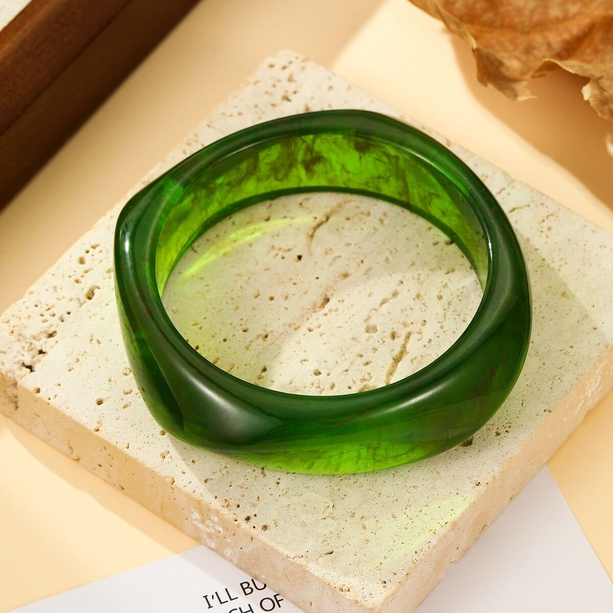 Bracelet Séraphine – Jonc Carré Émeraude