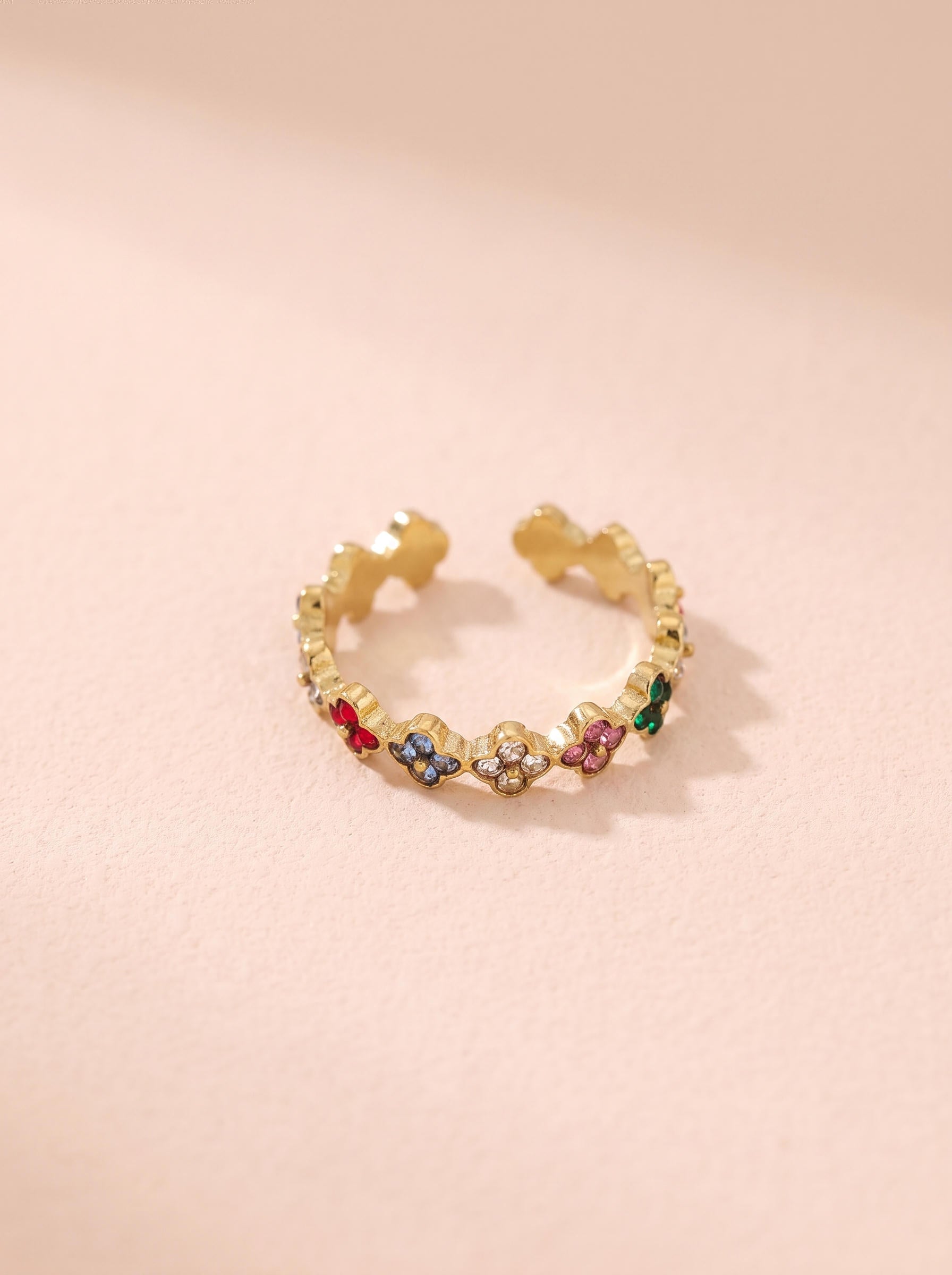 Bague Lyana – Fine Sertie de Fleurs – Multicolore
